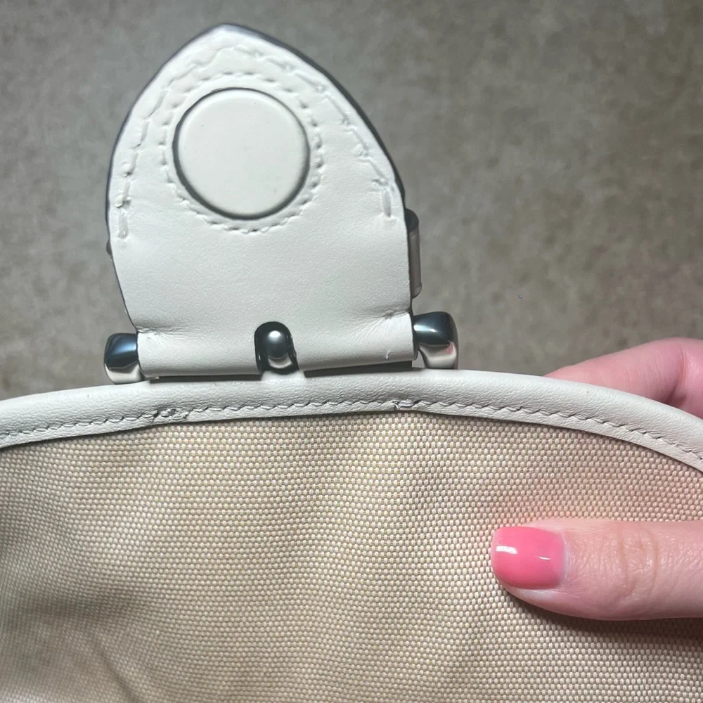 (Soho Flap AUTHENTIC) Coach White Leather Saddle Shoulder Bag - Picture 9 of 13